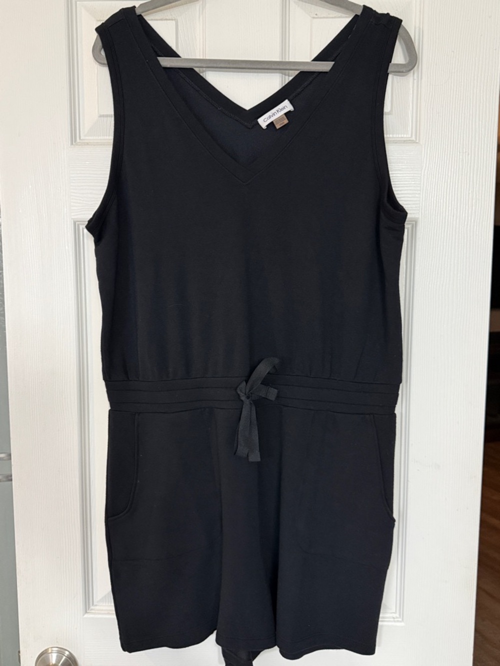 Calvin Klein Black V-Neck Sleeveless Tie-Waist Romper